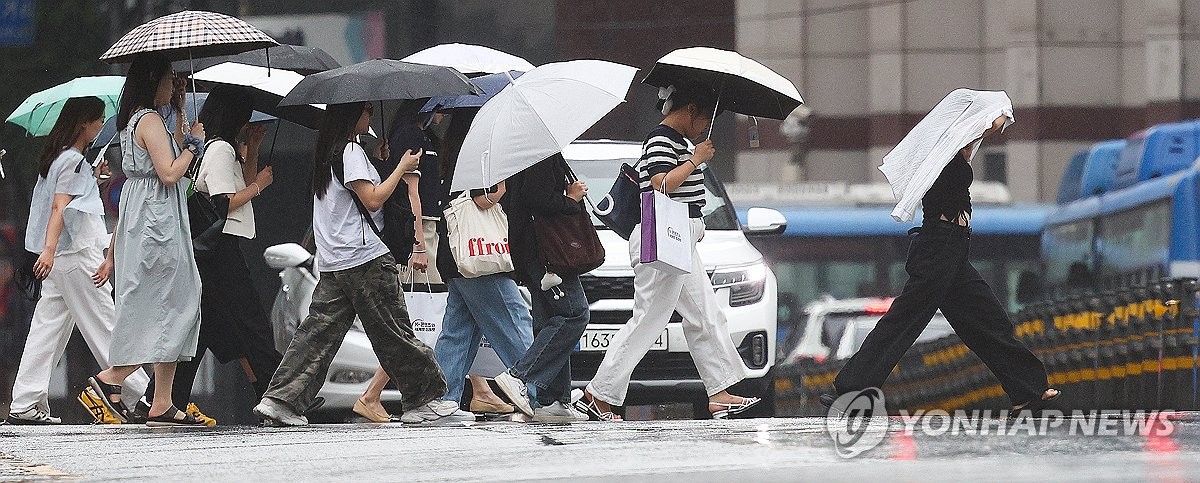 [날씨] 전국 흐리고 남부지방 비…서울 낮 최고 31도