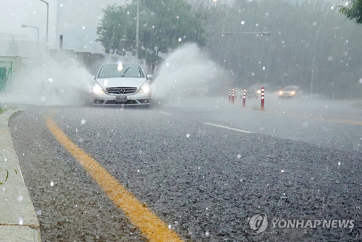 올여름 200년만 폭우·사상최악 더위 오갔다…뜨거운 바다 때문