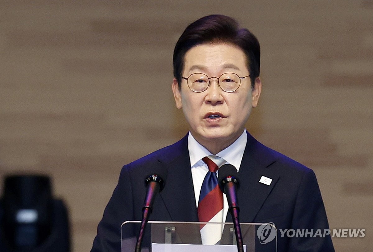 [속보] 李대통령 "핵없는 한반도, 국제사회 지지 넓히겠다"