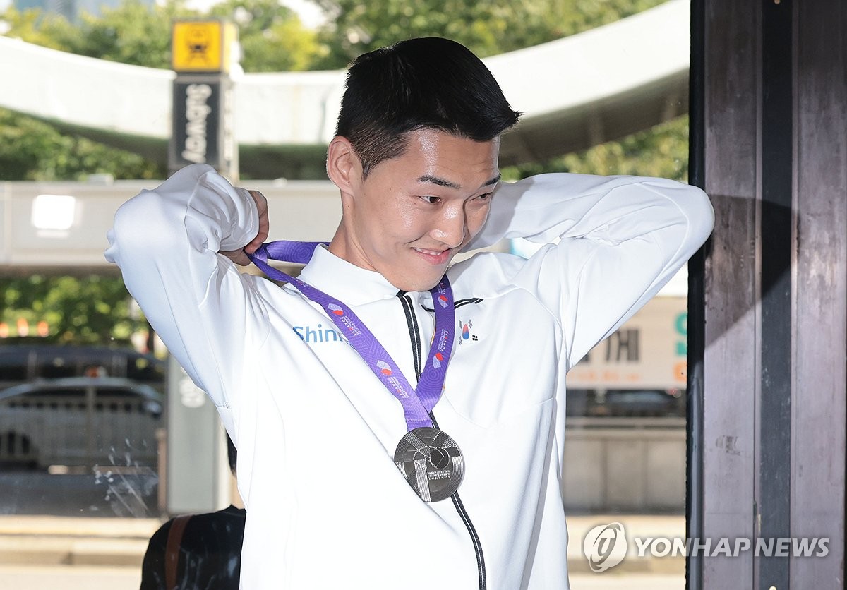 우상혁 "인생 마지막 퍼즐은 올림픽 메달…최선다한 올해 100점"