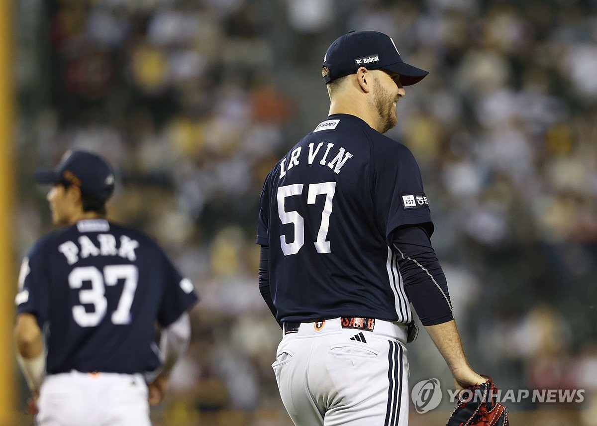 ‘쉽게는 못 보내주지’