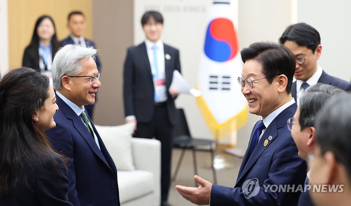 젠슨 황 대표 맞이하는 이재명 대통령