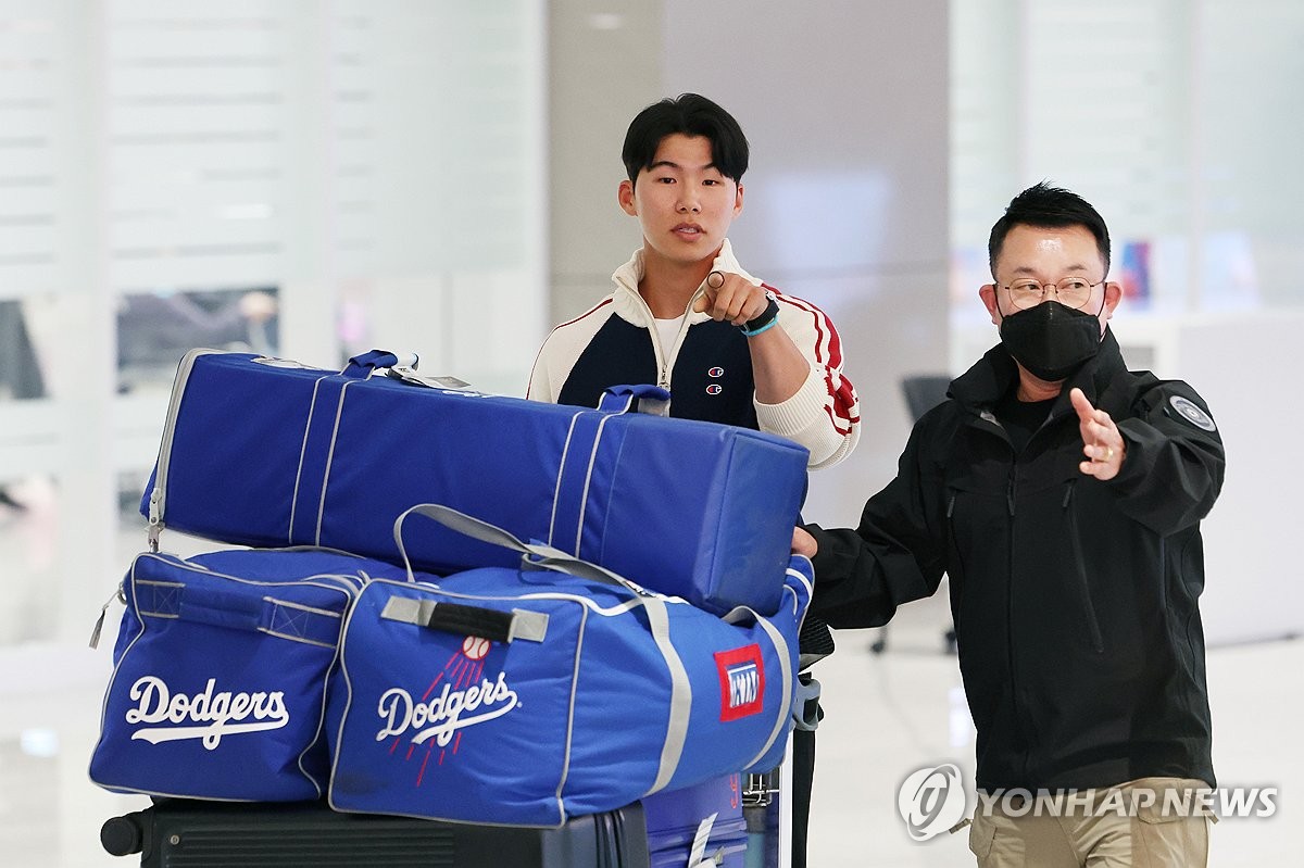 '월드시리즈 우승' 다저스 김혜성 귀국