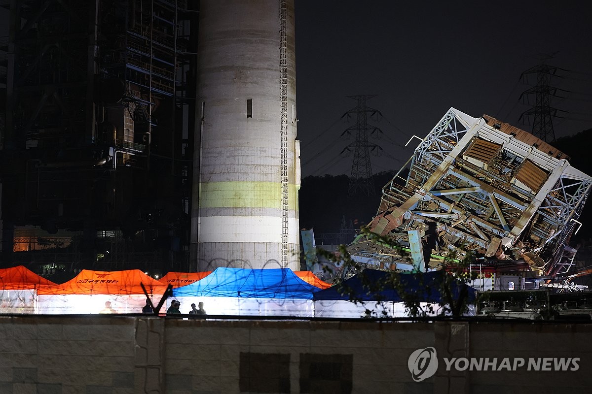 울산화력 붕괴 현장 야간작업 계속