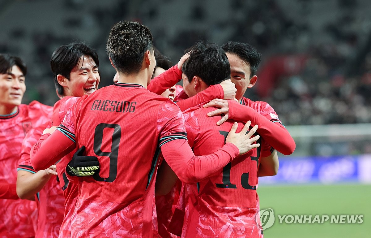 이태석 선제골에 기뻐하는 대표팀