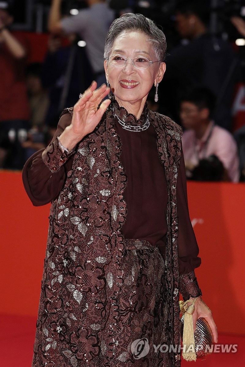 원로배우 김지미, 85세 일기로 별세…영화인장 준비