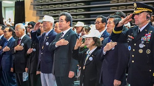 여야, 6·25 전쟁 69주년에 "호국영령 희생에 경의" 한목소리