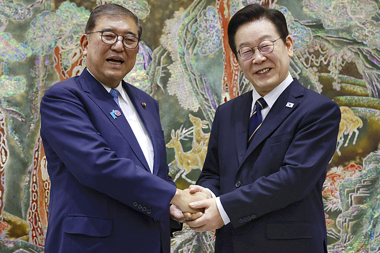 韓日정상, 무역질서 격변 함께 대응키로…셔틀외교 활성화 공감